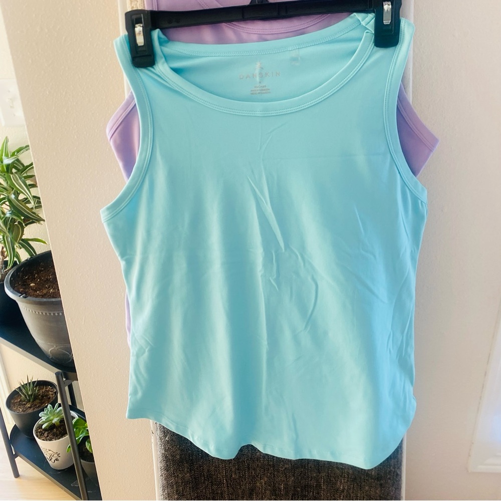 Danskin Tanks (2) - Picture 5 of 7